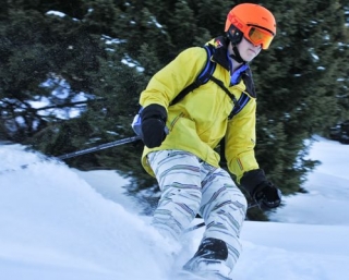  与 ESF St Gervais 一起为青少年提供滑雪服务 